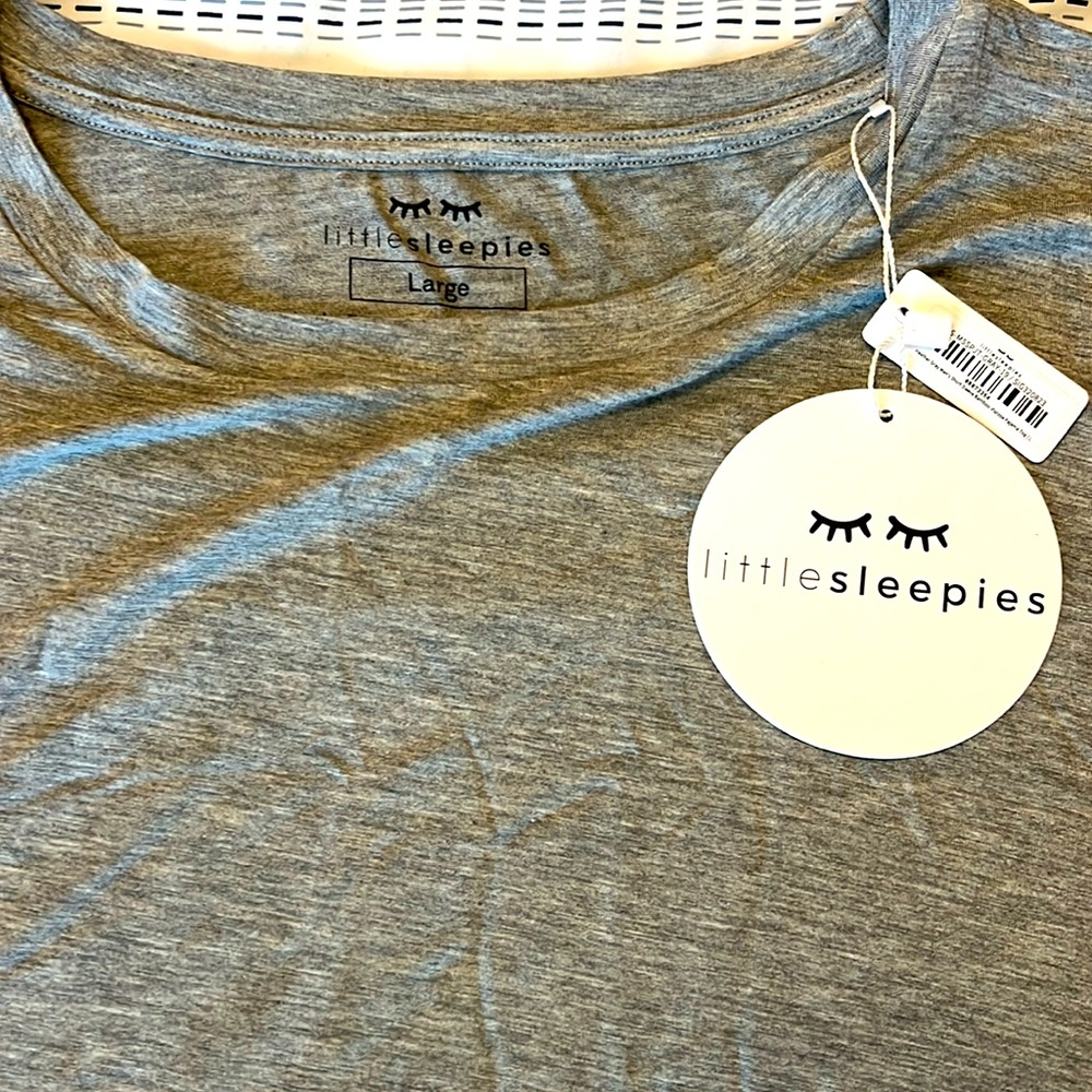 Never worn littlesleepies gray Large tshirt